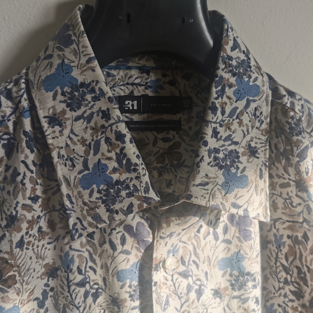 Le 31 by Simons White, Blue and Brown Floral Button-Down Shirt Size 42L
